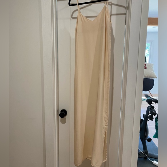 Jenni Kayne V Neck Long Silk Dress - Picture 4 of 4